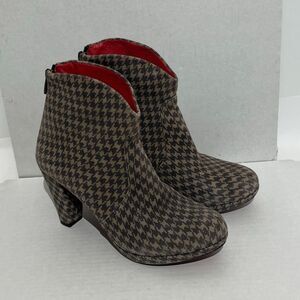 Artemis Women's Black Brown Houndstooth Pull-On Back Zip Ankle Bootie Size 37